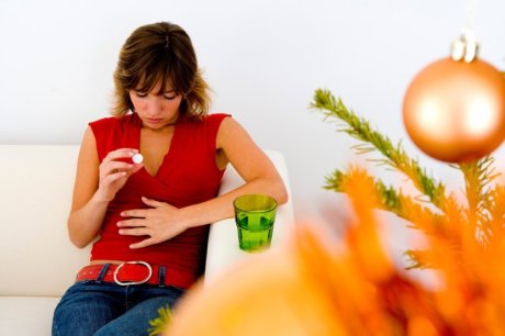 Varenje, bol u stomaku, Problemi s varenjem, Nova godina, jelka, praznici, Mamurluk, trudnoća, Lekovi, Šumeće tablete