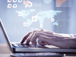 Kompjuter, račurar, čovek za kompjuterom, laptop