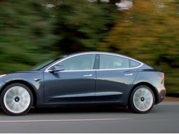Tesla Model 3, električni automobil