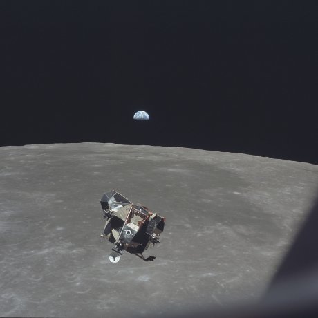 Fotografija Zemlje sa površine Meseca koju je napravio astronaut Majkl Kolins