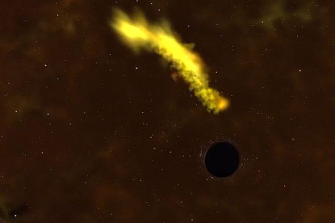 Crna rupa guta zvezdu