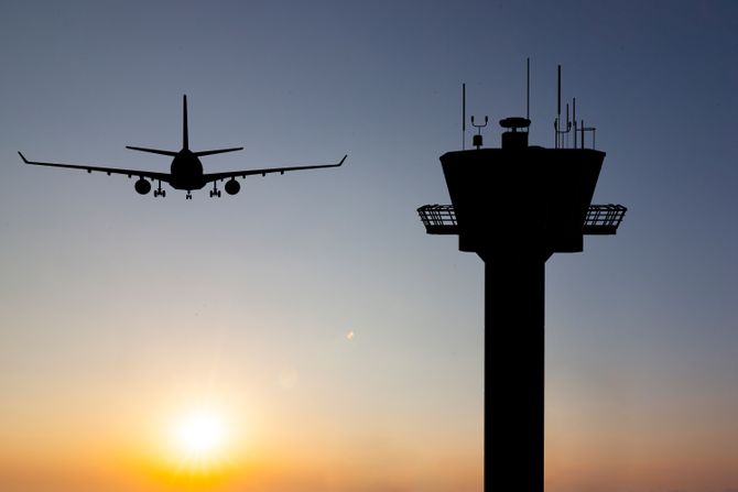 Kontrola letenja, avion, aerodrom Kontrola letenja, avion, aerodrom
