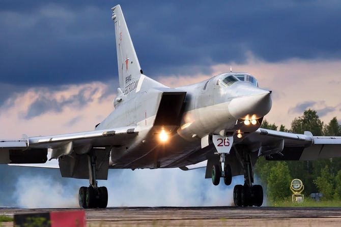 Tupoljev Tu-22M Tupoljev Tu-22M