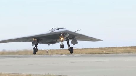 Ohotnik, dron, bespilotna letelica