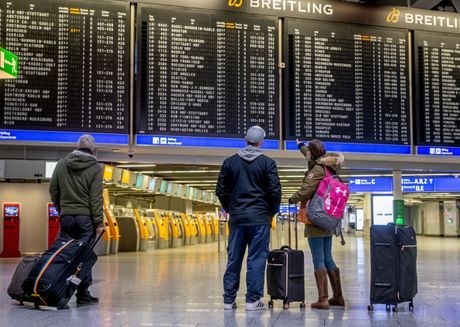 Aerodrom ljudi putnici turizam putovanje Aerodrom ljudi putnici turizam putovanje
