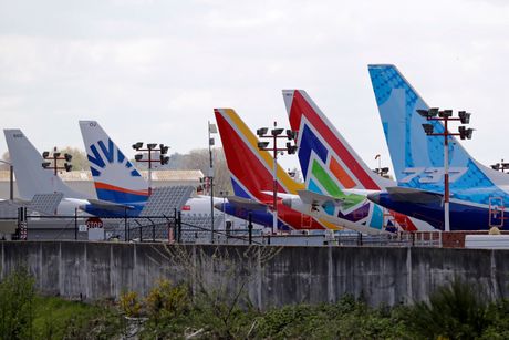Boeing Boing avion aerodrom avioni Boeing Boing avion aerodrom avioni