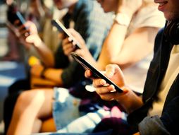 mobilni telefoni, poruke, dopisivanje