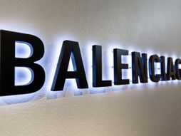 Balenciaga bag skupoceni ceger