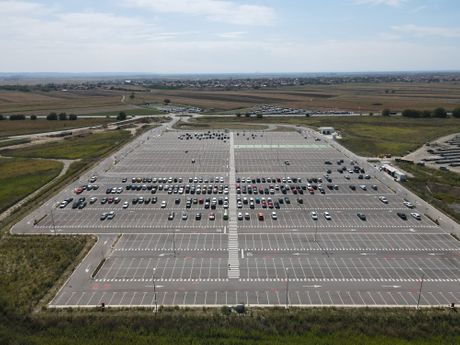 Parking aerodroma Nikola Tesla Parking aerodroma Nikola Tesla