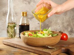 Dresing, sos, salata