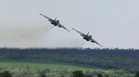 Ruski borbeni avion Sukhoi Su-25 Ruski borbeni avion Sukhoi Su-25