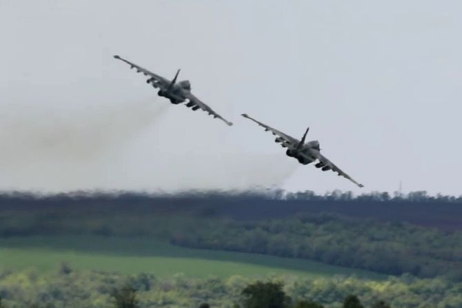 Ruski borbeni avion Sukhoi Su-25 Ruski borbeni avion Sukhoi Su-25