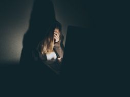 Internet nasilje, kompjuter, laptop