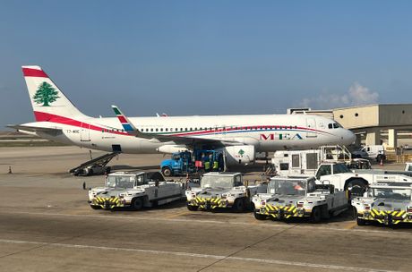 Bejrut avion aerodrom zalutali meci Bejrut avion aerodrom zalutali meci