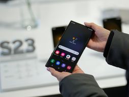 Mobilni telefon Samsung S23