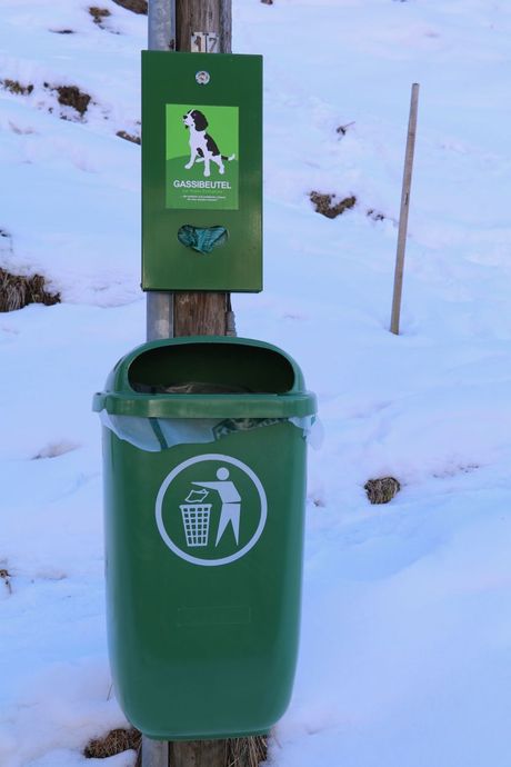 Uklanjanje psećeg izmeta