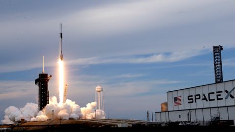 Raketa Space x lansiranje Raketa Space x lansiranje