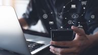 Ćaskanje sa četbotom završilo na Google: Ovaj AI model traži posebnu kontrolu privatnosti, šta morate uraditi