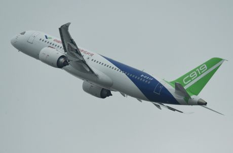 Avion Kina C919 COMAC