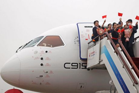 Avion Kina C919 COMAC