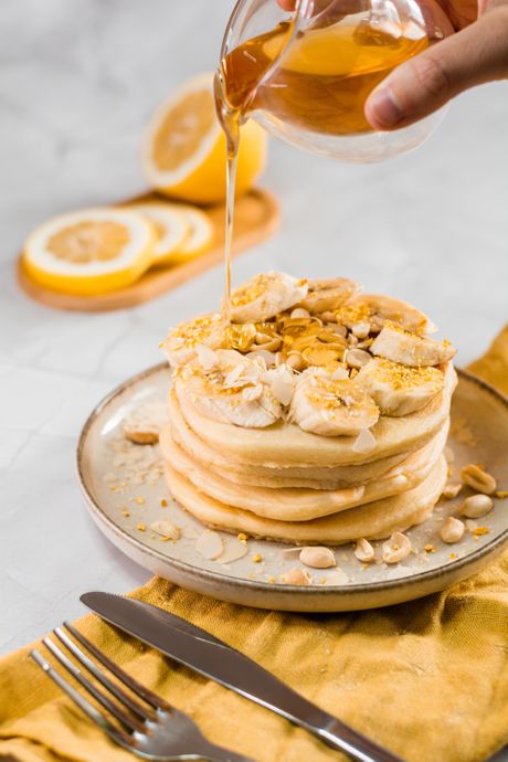 banane, karalemizovane banane, palačinke, palačinke od kokosovog brašna, doručak