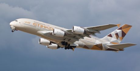 Etihad Airways Airbus A380-861 (A6-APH) Etihad Airways Airbus A380-861 (A6-APH)
