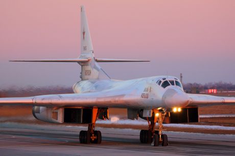 Tupolev Tu-160M, RUSSIAN AIR FORCE TUPOLEV BOMBER Tupolev Tu-160M, RUSSIAN AIR FORCE TUPOLEV BOMBER