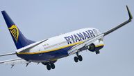 Istraga otkrila nove detalje incidenta Boeinga 737 kada je Srbin umalo izvučen kroz prozor