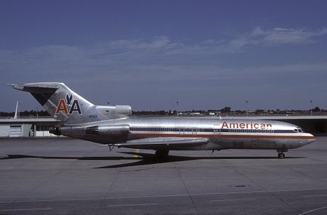 Boeing 727-23 - American Airlines