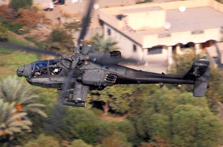 AH-64 Apache helikopter