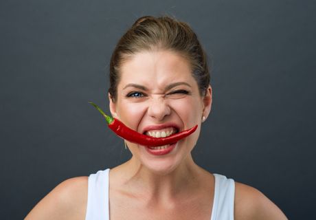 papričica, ljuta paprika, devojka, dijeta, fitnes