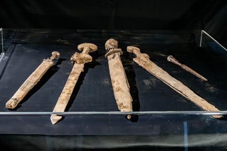 Rimski mačevi, Izrael