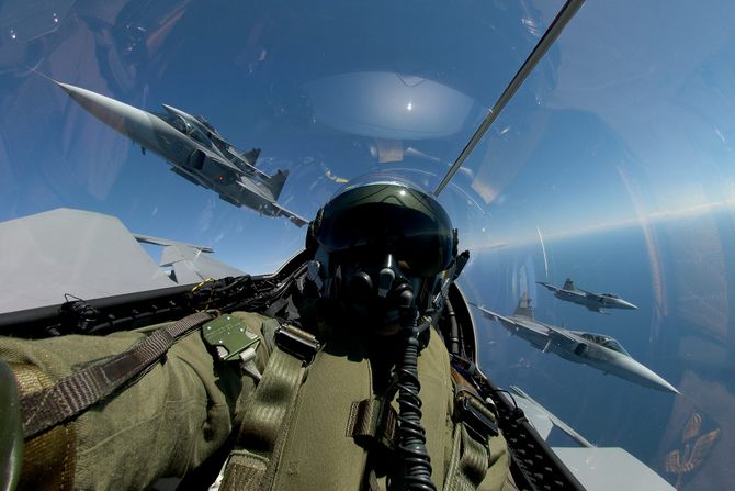 SAAB GRIPEN borbeni avion SAAB GRIPEN borbeni avion