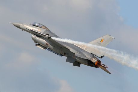 F-16 MLU F-16 MLU