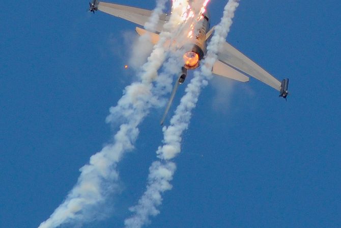 F-16 MLU