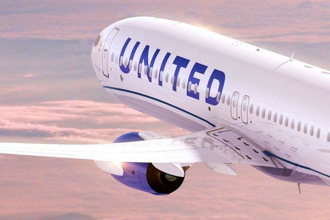 Boeing 737-9 MAX United