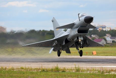 Kina Chengdu J-10 Kina Chengdu J-10