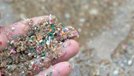 Revolucionarno rešenje za jedan od najvećih problema: Nova „živa plastika“ potpuno uništava sebe za 6 dana