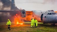 Požar na avionu: Bukne za sekundu, ugase ga za minut