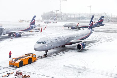 Rusija Moskva aerodrom nevreme sneg Rusija Moskva aerodrom nevreme sneg