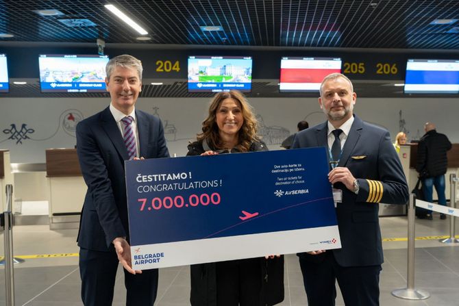 Aerodrom Beograd 7.000.000 putnik Aerodrom Beograd 7.000.000 putnik