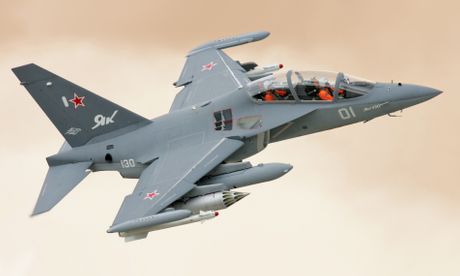 Avion Jakovljev Jak-130 Avion Jakovljev Jak-130