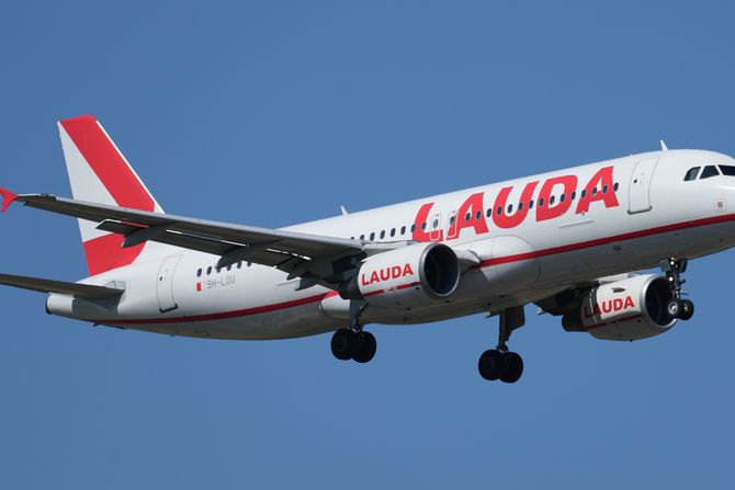 LAUDA EUROPE Airbus A320