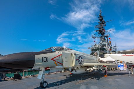 McDonnell Douglas F-4 Phantom II McDonnell Douglas F-4 Phantom II