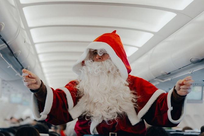 Svis Er Swiss Air Švajcarska aviokompanija Nova godina Deda Mraz