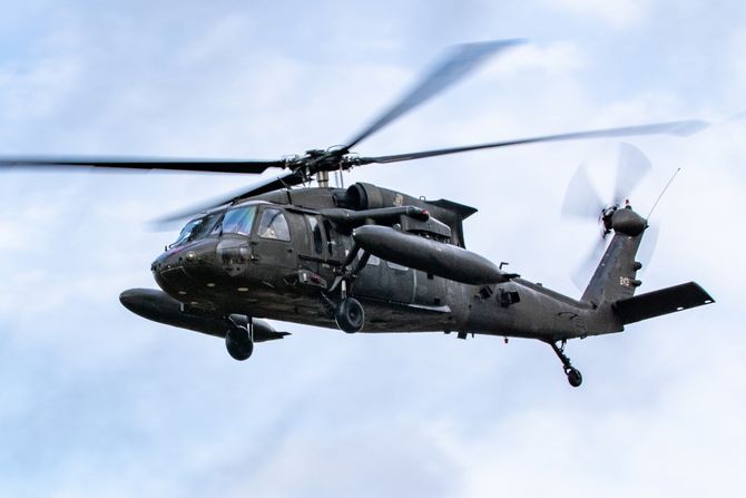 UH-60 UH-60