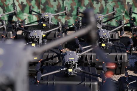 Aleksandar Vučić, Topčider, Vojska Aleksandar Vučić, Topčider, Vojska