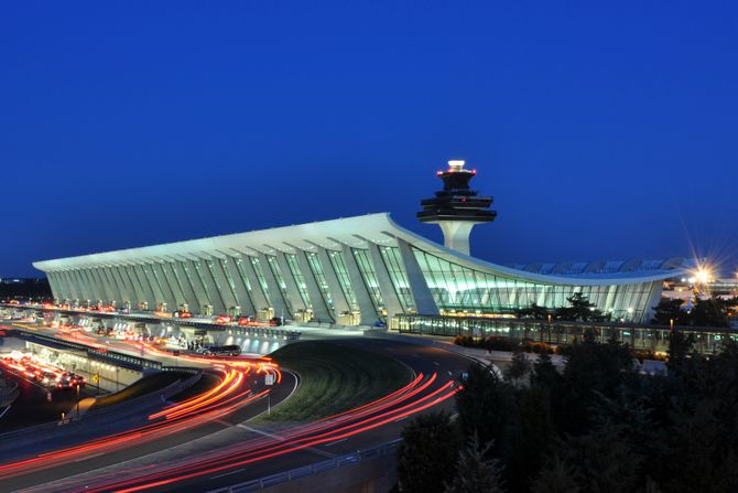 Aerodrom Washington Dulles International (IAD) Aerodrom Washington Dulles International (IAD)
