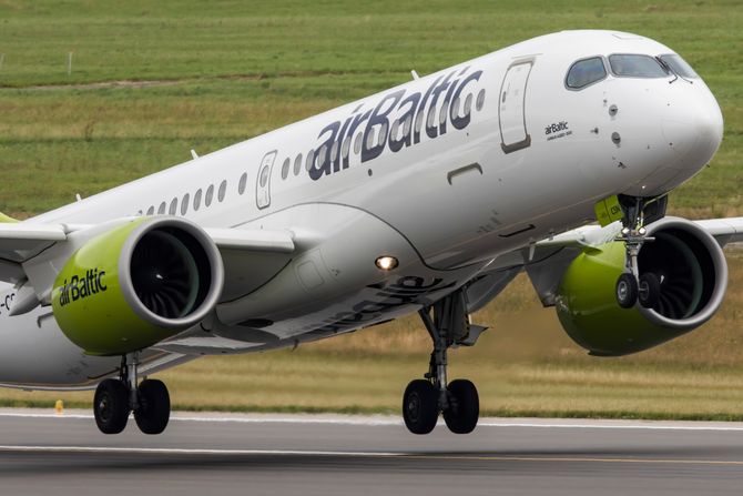 Air Baltic A220 Air Baltic A220