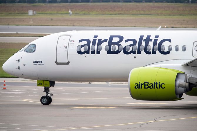 Air Baltic A220 Air Baltic A220